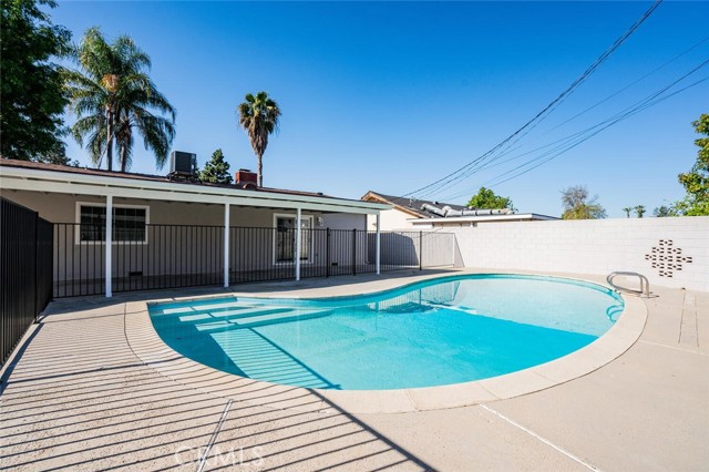 Detail Gallery Image 27 of 29 For 16023 Kingsbury St, Granada Hills,  CA 91344 - 3 Beds | 2 Baths