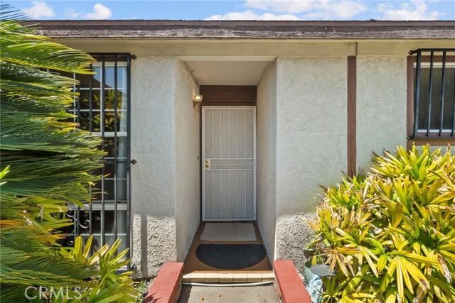 Detail Gallery Image 4 of 28 For 327 Flaxton St, Pomona,  CA 91767 - 3 Beds | 2 Baths
