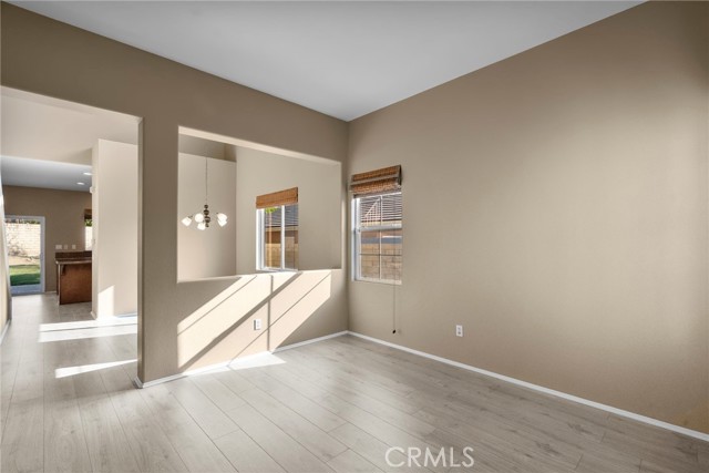 19316 Sidani Lane, Saugus CA: https://media.crmls.org/medias/2a7d1261-5547-4b9b-b64c-ca253d186ed1.jpg