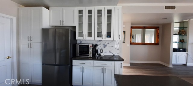 Detail Gallery Image 3 of 18 For 3138 S Gaffey St #10,  San Pedro,  CA 90731 - 2 Beds | 2 Baths