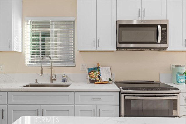 Detail Gallery Image 37 of 68 For 10511 Dewey Dr, Garden Grove,  CA 92840 - 10 Beds | 6 Baths