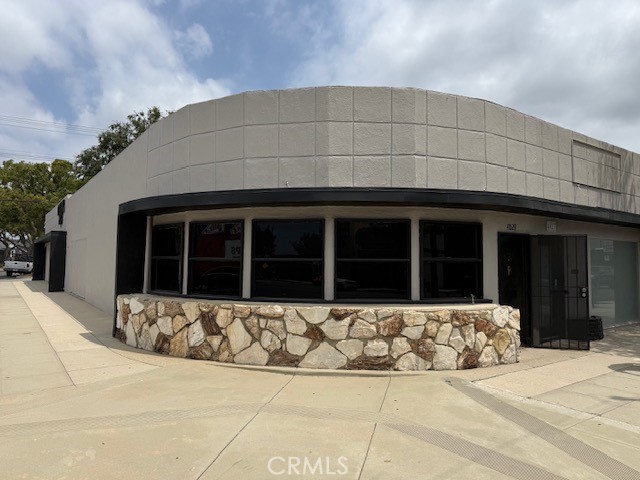  Commercial for Sale in Burbank, California