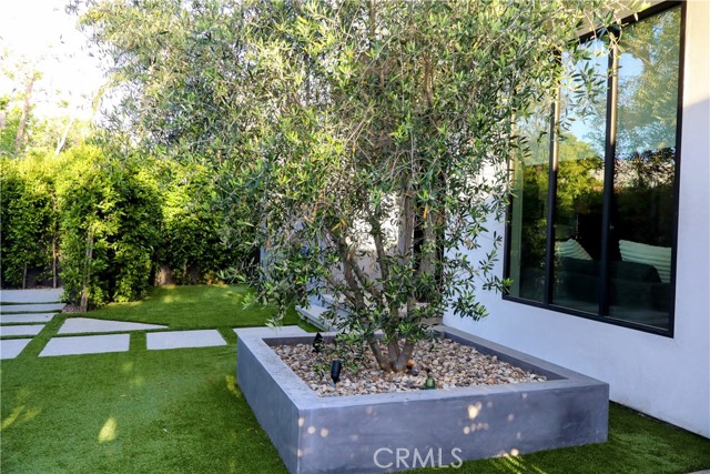 6430 Drexel AVE, Los Angeles CA: https://media.crmls.org/medias/2a7f469c-f2db-4f7d-919a-b1238006e872.jpg