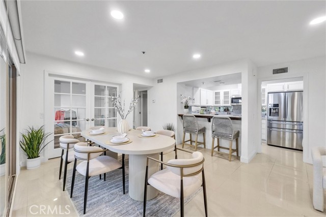 260 Cagney Lane, Newport Beach CA: https://media.crmls.org/medias/2a7f4fb1-9e19-4012-b18c-a52dd4bc1c76.jpg