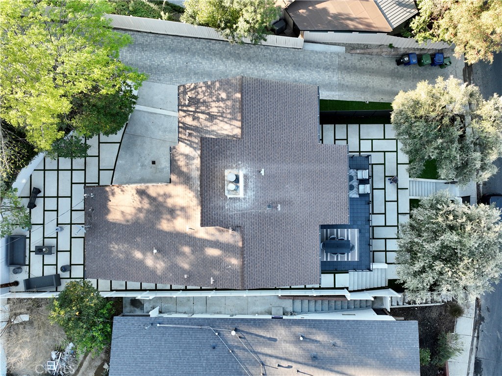 https://media.crmls.org/medias/2a7fc5e2-f9ae-4ff4-be4f-79e529a7ae90.jpg?preset=X-Large