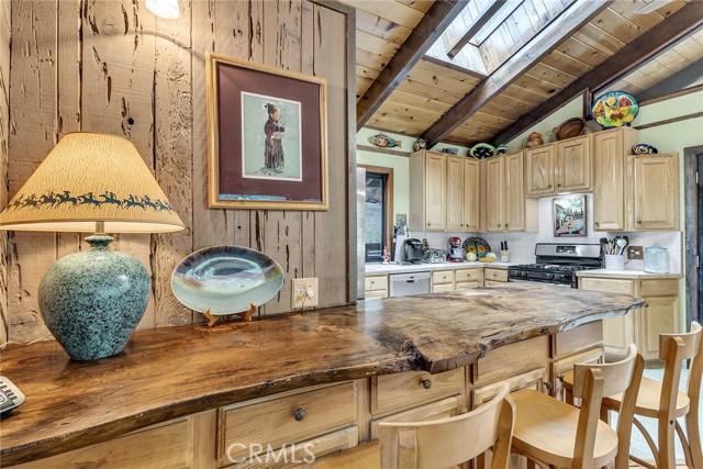 Detail Gallery Image 26 of 72 For 29901 Eagles Nest Dr., Idyllwild,  CA 92549 - 6 Beds | 5 Baths