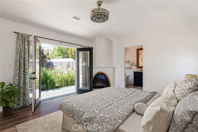 4741 Santa Lucia Drive, Woodland Hills CA: https://media.crmls.org/medias/2a820941-e90b-49d9-9d27-d047e5b9db9e.jpg
