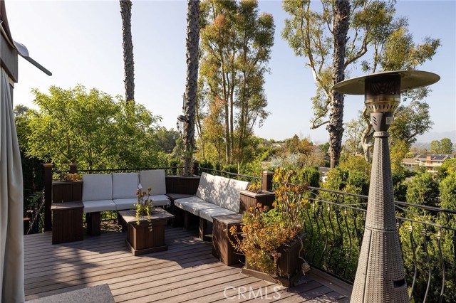 25761 Highplains Terrace, Laguna Hills CA: https://media.crmls.org/medias/2a8251df-366d-4417-b9ec-a706d7904e39.jpg