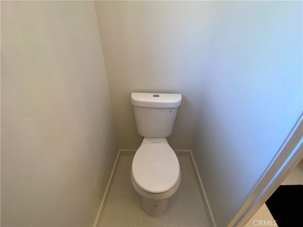 https://media.crmls.org/medias/2a82aa7b-539f-4da9-9858-cc7e203c287b.jpg?preset=X-Large