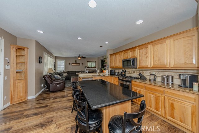 Detail Gallery Image 17 of 38 For 20770 Stony Brook Cir, Riverside,  CA 92508 - 5 Beds | 3 Baths