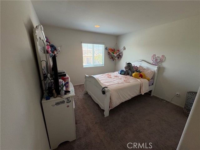 7015 Sweetleaf Drive, Fontana CA: https://media.crmls.org/medias/2a83769d-245a-4836-9c71-322b5d34a155.jpg