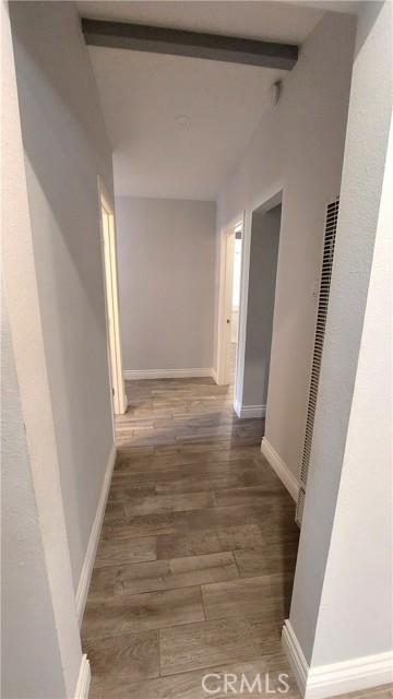 Detail Gallery Image 12 of 22 For 8649 Cantaloupe Ave, Panorama City,  CA 91402 - 3 Beds | 3 Baths