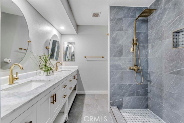 2585 Outlook, Port Hueneme CA: https://media.crmls.org/medias/2a84a005-3a8b-4166-8dc9-229b8a9dea6c.jpg