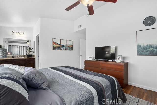 Detail Gallery Image 13 of 25 For 27819 Sumner, Saugus,  CA 91350 - 3 Beds | 2 Baths