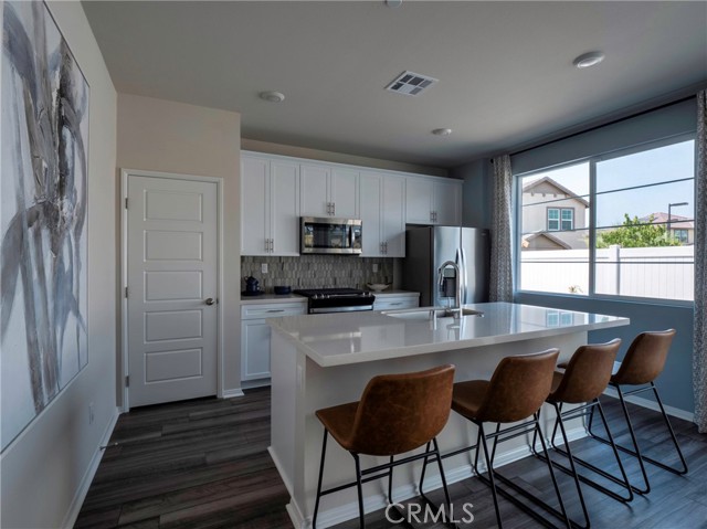 Detail Gallery Image 19 of 61 For 40467 Birchfield Dr, Temecula,  CA 92591 - 3 Beds | 2/1 Baths