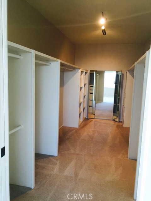 14687 Deervale Place, Sherman Oaks CA: https://media.crmls.org/medias/2a86b4ee-c7d9-4cdb-a2d5-b361c567afbf.jpg