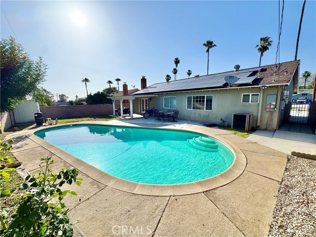 3425 Clifton Avenue, Highland CA: https://media.crmls.org/medias/2a874535-1a80-4af4-8506-bc4290a091f4.jpg