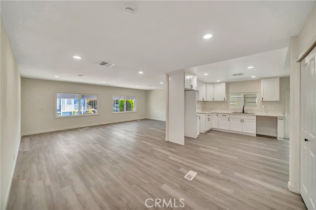 Detail Gallery Image 9 of 52 For 27361 Sierra Hwy #109,  Canyon Country,  CA 91351 - 2 Beds | 2 Baths