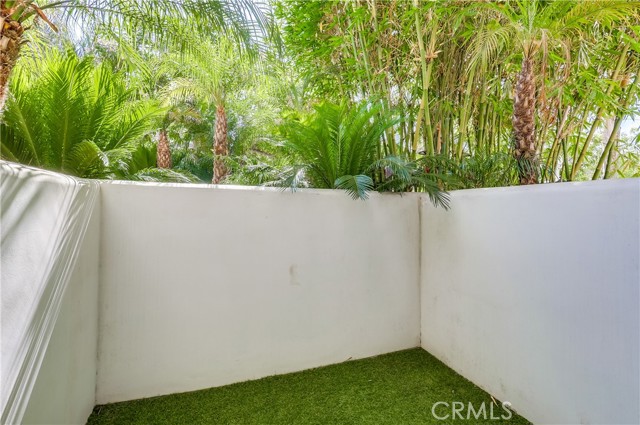 Detail Gallery Image 28 of 33 For 5253 Vantage Ave #105,  Valley Village,  CA 91607 - 4 Beds | 2 Baths
