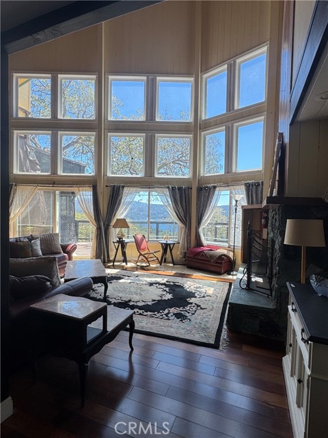 Detail Gallery Image 9 of 49 For 1164 Nadelhorn, Lake Arrowhead,  CA 92352 - 4 Beds | 4 Baths