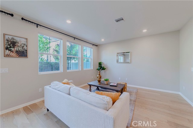 1705 Almond Tree Place, Upland CA: https://media.crmls.org/medias/2a881d5e-0335-4b89-9d79-ba4fff022a1f.jpg