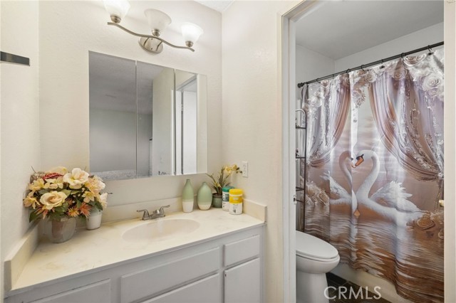 17208 Rawhide Avenue, Lake Los Angeles CA: https://media.crmls.org/medias/2a88eab0-de8c-4257-bf62-d6fc2500fc15.jpg