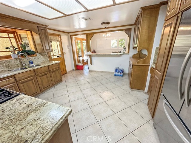 Detail Gallery Image 9 of 41 For 22746 Arliss Dr, Grand Terrace,  CA 92313 - 3 Beds | 2 Baths
