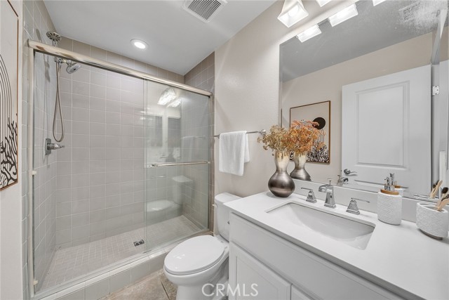 Detail Gallery Image 55 of 70 For 60 Sherwood, Irvine,  CA 92620 - 5 Beds | 6/1 Baths