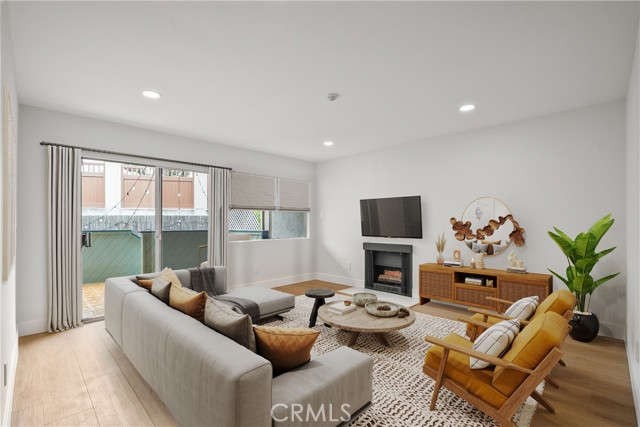 Detail Gallery Image 7 of 55 For 1112 Beryl St #15,  Redondo Beach,  CA 90277 - 2 Beds | 2/1 Baths