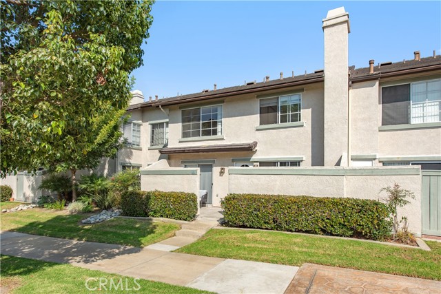 Detail Gallery Image 3 of 31 For 28 Exeter #19,  Irvine,  CA 92612 - 2 Beds | 2/1 Baths