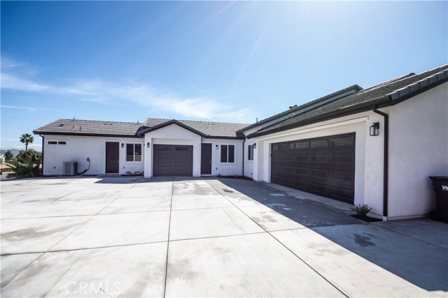 1204 Arbenz Circle, Corona CA: https://media.crmls.org/medias/2a8ad031-dc88-4f7e-b449-1c6336d3c6c6.jpg
