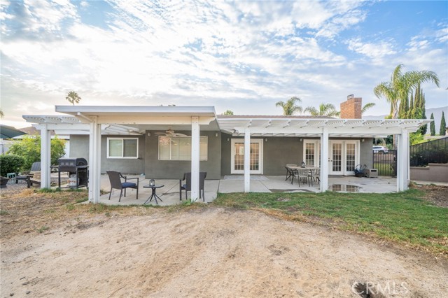 2120 Capuchin Way, Claremont CA: https://media.crmls.org/medias/2a8b0250-17d2-43e7-b128-c0d1e45b5171.jpg