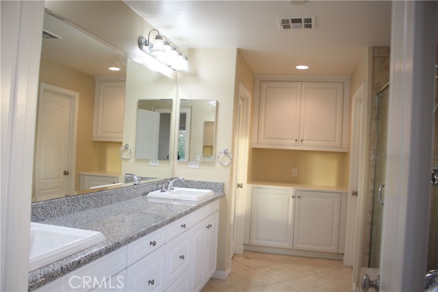 Detail Gallery Image 21 of 26 For 656 Gardenia Dr, Azusa,  CA 91702 - 5 Beds | 4/1 Baths