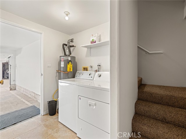 Detail Gallery Image 11 of 30 For 408 W Queen St #111,  Inglewood,  CA 90301 - 3 Beds | 2/1 Baths