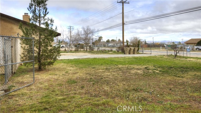 Detail Gallery Image 4 of 29 For 8222 3rd Ave, Hesperia,  CA 92345 - 3 Beds | 2 Baths