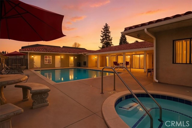 Detail Gallery Image 3 of 33 For 692 N Adele #50,  Orange,  CA 92867 - 2 Beds | 2 Baths