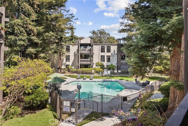 7740 Redlands Street, Playa del Rey CA: https://media.crmls.org/medias/2a8d350e-fe48-41d5-a413-7c6b4872b1c1.jpg
