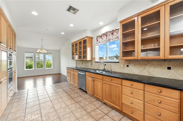4931 Shoreline Way, Oxnard CA: https://media.crmls.org/medias/2a8ddd0a-4cb4-4f8d-a092-2a8ea519734c.jpg