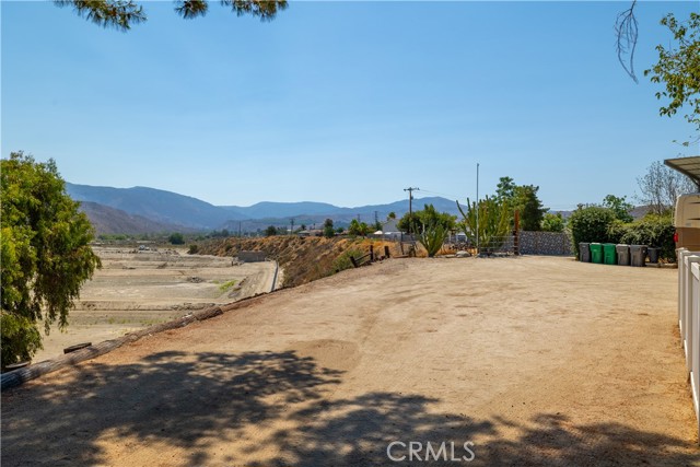 44718 Palm Avenue, Hemet CA: https://media.crmls.org/medias/2a8e674e-b265-4ecd-9c28-52f41ba2a106.jpg