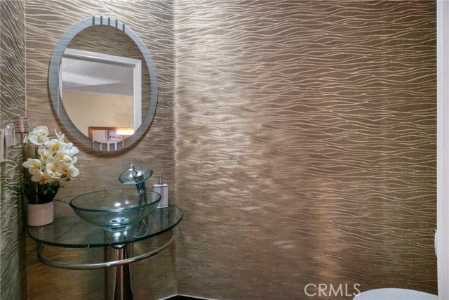 18730 Hatteras Street, Tarzana CA: https://media.crmls.org/medias/2a8ed4f4-a4b5-4c79-b5ff-780aee8e702d.jpg