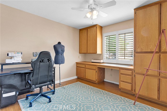 13950 High Falls Trail, Apple Valley CA: https://media.crmls.org/medias/2a8f5843-80f9-4807-94bd-fef4605c3269.jpg
