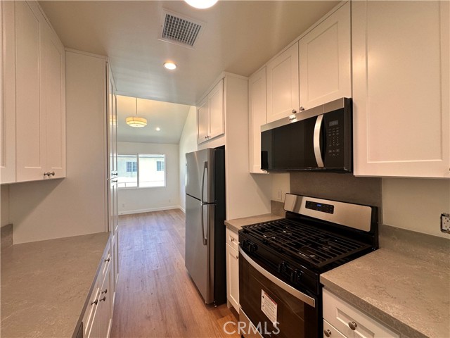 Detail Gallery Image 5 of 13 For 1621 1/2 S Atlantic Bld, Alhambra,  CA 91803 - 2 Beds | 2 Baths