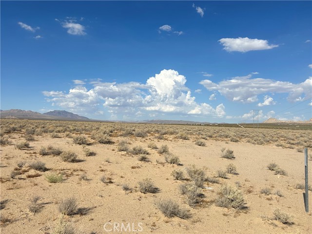 Detail Gallery Image 4 of 6 For 1 Cherokee Trl, Lucerne Valley,  CA 92356 - – Beds | – Baths