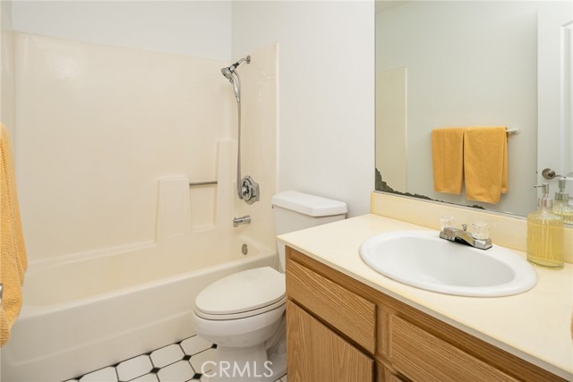 Detail Gallery Image 20 of 41 For 13656 Mulberry Tree Ct, Poway,  CA 92064 - 3 Beds | 2/1 Baths