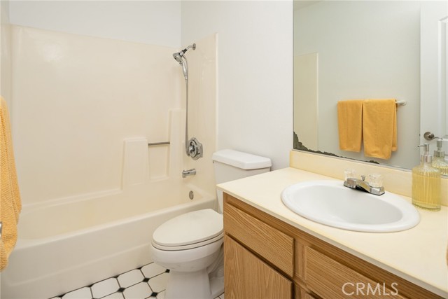 Detail Gallery Image 20 of 41 For 13656 Mulberry Tree Ct, Poway,  CA 92064 - 3 Beds | 2/1 Baths