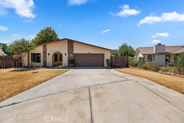 12690 Augusta Way, Victorville CA: https://media.crmls.org/medias/2a904084-270b-4453-b6e0-2f2e0718c65b.jpg