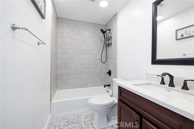 Detail Gallery Image 21 of 25 For 22421 Sherman Way #1,  West Hills,  CA 91307 - 2 Beds | 2 Baths