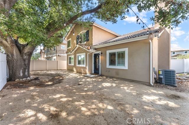 1240 Prabhu Way, Pomona CA: https://media.crmls.org/medias/2a91fb6d-d2ea-4f3a-9fd9-097b0973a763.jpg