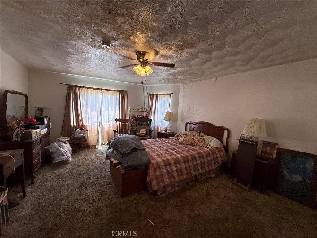 https://media.crmls.org/medias/2a9417be-93e3-4c34-9602-bf83f5084410.jpg?preset=X-Large