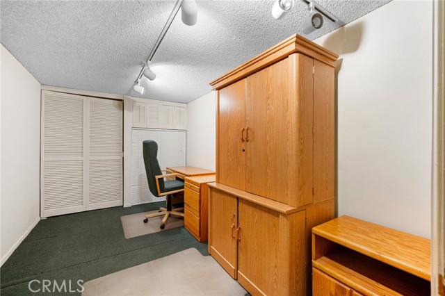 Detail Gallery Image 23 of 38 For 9555 via Venezia, Burbank,  CA 91504 - 3 Beds | 3 Baths